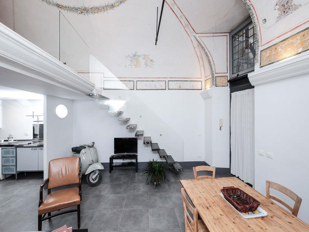 Ancient Trastevere Vespa Loft Apartment โรม ภายนอก รูปภาพ