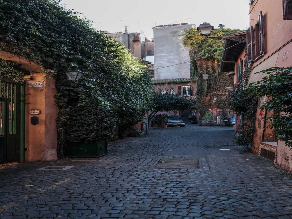 Ancient Trastevere Vespa Loft โรม ภายนอก รูปภาพ